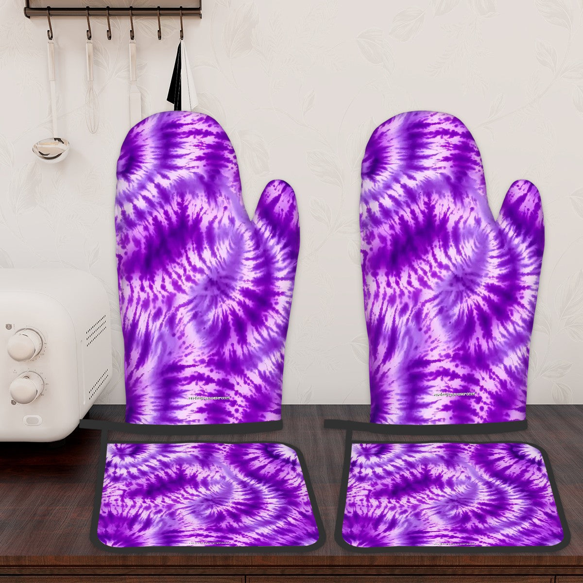 19 Tie Dye Designs, Set of 4 Oven Mitts and Pot Holders