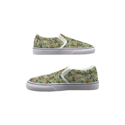 10 Bigfoot / Sasquatch Designs, Men's Slip On Sneakers