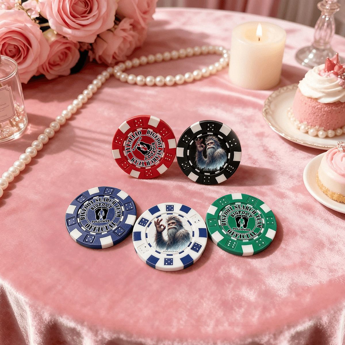 Sasquatch Search Team 10 Piece Poker Chips Set
