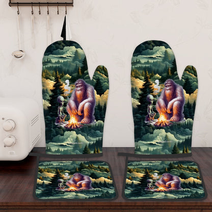 Bigfoot Sasquatch and Alien, Set of 4 Oven Mitts and Pot Holders